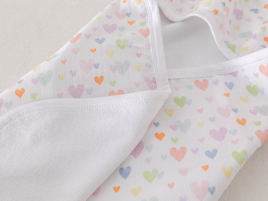 confetti-hearts-hooded-bath-towel-for-kids