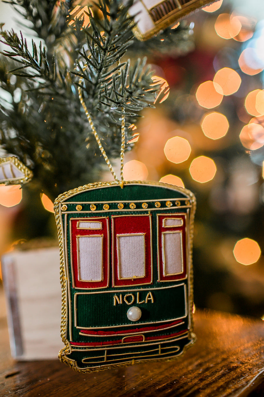 streetcar-new-orleans-christmas-ornament